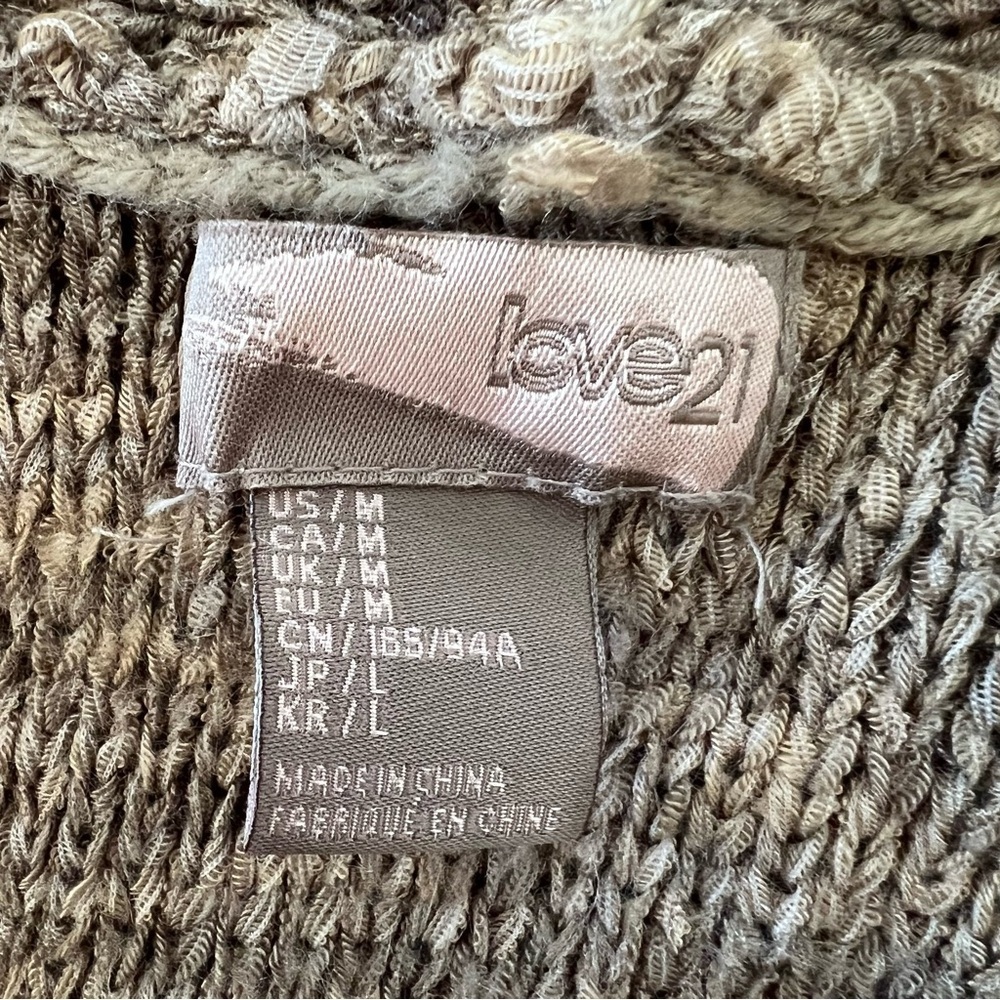 Forever 21 Textured Fringe Knit Vest / Shawl (Sz m) - Picture 6 of 8